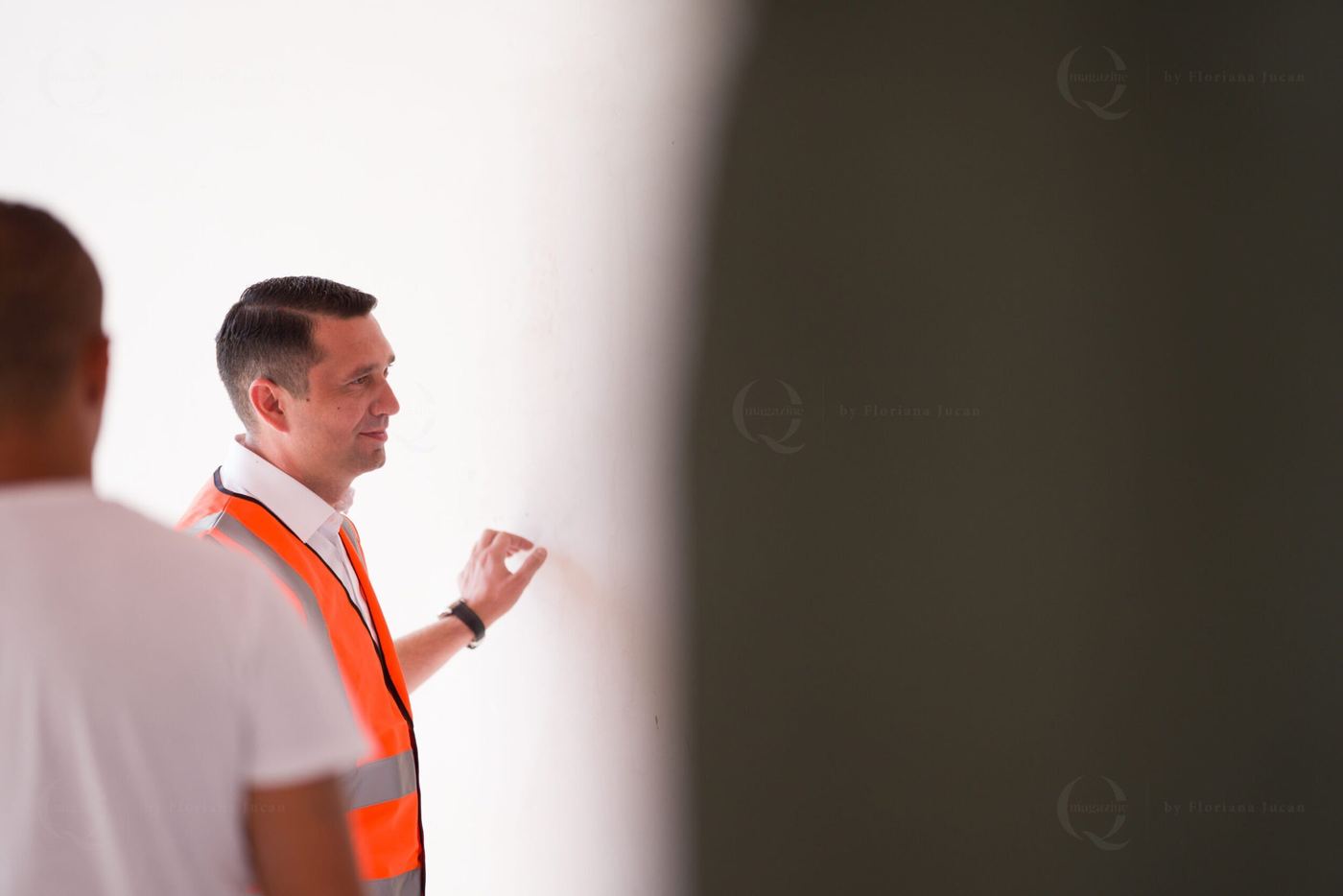 Pe șantierul Școlii Speciale din Ploiești, ca președinte al Consiliului Județean, 2020